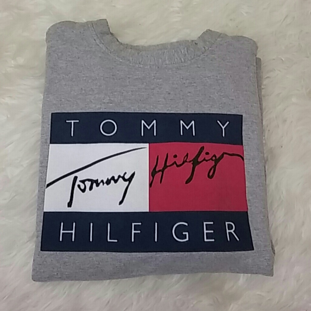Vintage oversize tommy hilfiger sweatshirt
